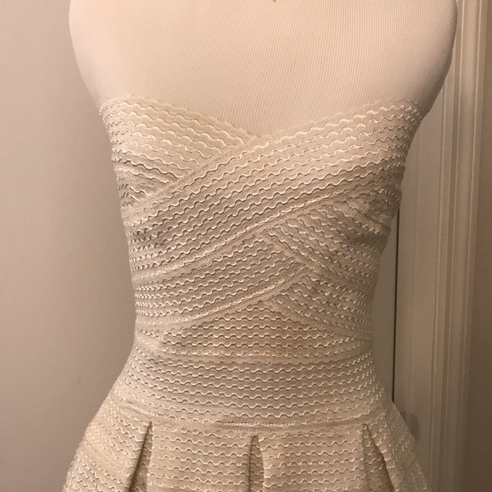 Dress - Picture 2 of 6